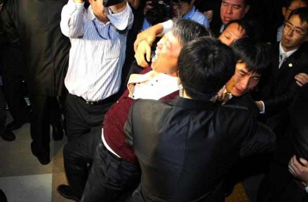 ����������Ա����ϯ̨�Ӵ��ᵯ��ͼ��